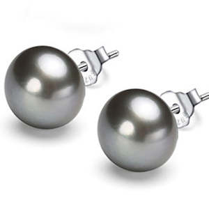 925 Sterling Silver Button Pearl Stud earrings 8.5mm "Treena" (Grey)