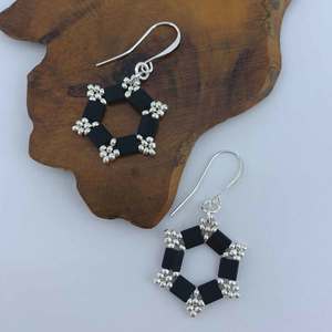 All: Silver Drop Earrings "Amarosa" (Black/Silver)