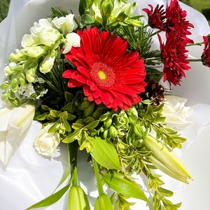 Products: Festive Seasonal Bouquet - Fresh Flowers Kaitaia