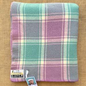 Pretty Pastels: Super Fuzzy Fresh Retro Fav! SINGLE New Zealand Wool Blanket