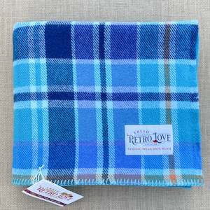 New Wool Collection: Fresh PACIFIC Love (New wool) KNEE RUG/COT