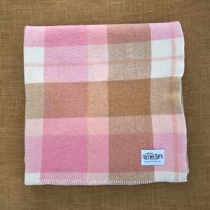 Frontpage: Pink and Taupe Plaid SINGLE New Zealand Wool Blanket