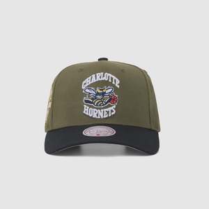 Mitchell Ness: Mitchell&Ness Future Utility Hornets Olive MNCH24221