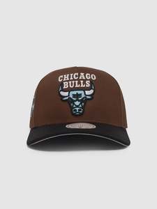 Mitchell Ness: Mitchell&Ness Refined Classic Bulls Brown MNCG24205