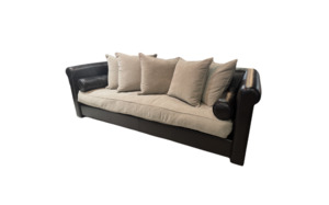 The Boss 2.5 Seater
