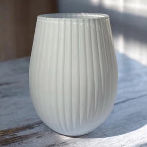 Candle: Amanda Alexander – Vintage Rib Candle – White – Flower Bomb