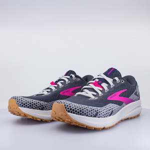 Womens Door To Trail: Brooks Divide 3 (B Standard) Womens