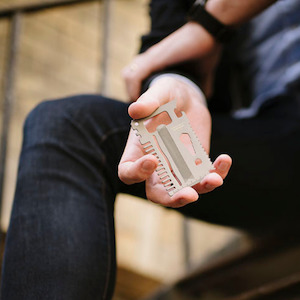 Gentlemen's Hardware - Credit Card Multi Tool Titanium - GEN267