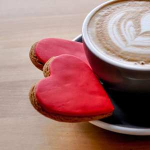 Gingerbread Red Heart Twin Pack Cookies Grab'N'Go 2x27g