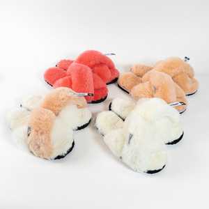 Slippers: Crossover Sheepskin Moodles