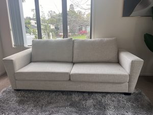 Products: 3 seater couch – Decorhire