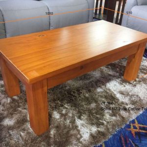 Coffee Table In Glass – U Shaped