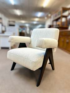 Accent Chairs: Amore Luxurious Occasional Chair