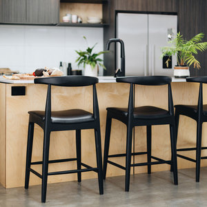Bar Stools: Elbow Barstool PU Seat Black Oak (W55 D50 H94 SH65CM)