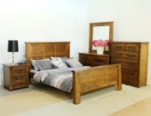 Oakwood 7 PCS Bedroom Suite