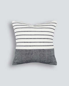 Ollo In Outdoor: Crosby Navy Cushion
