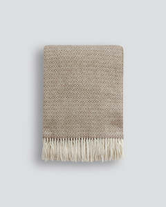 Luxe: Littano Kale Throw