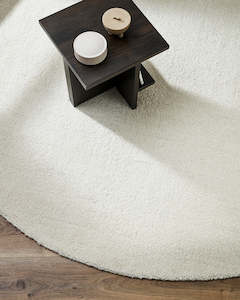 Baya Refined Texture Floor Rugs: Dorset Natural White Round Floor Rug
