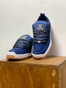 DC CLOCKER 2 CAFE SHOE
