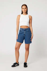 Abrand: A BRAND CARRIE BELLA SHORT WMN