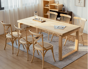 Dining Tables: Dallas Dining table