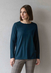 Products: Vassalli Ivey Merino Top 100% Merino Long Sleeve Top with Back Button Placket & Scoop Hem
