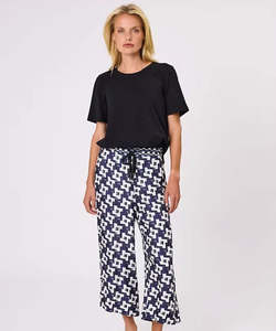 Design Nation Cortez Capri Pant