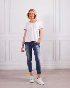 G7: G7 Tess T shirt - White