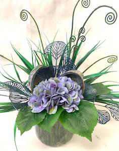 Dried Flower Arrangement: Pāua Shell and Blue