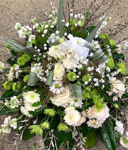 Funeral Flowers: White and Green Natural Wreath