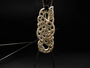 Rangi Wills 'Manaia' bone carving