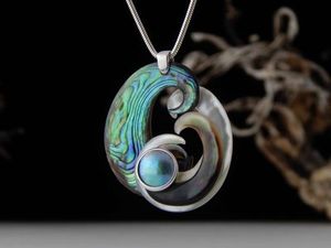 Neil Hanna: Neil Hanna Blue Pearl pendant 844