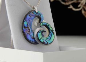 Neil Hanna: Neil Hanna pendant 840