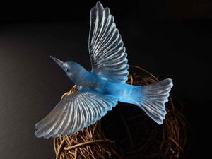 Luke Jacomb Studio cast glass 'Wall Birds: Lukeke Design Silvereye pale aqua colour