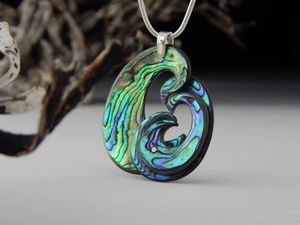Neil Hanna: Neil Hanna pendant 868