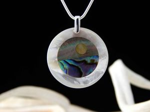 Neil Hanna pendant 916