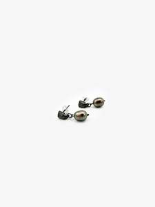 Jane Dodd: Pearly Paws Stud Earrings - Black