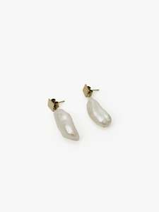Gold Baroque Pearl Earrings (LWO133)