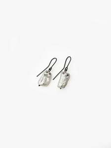 Ghost Earrings - Pearl (JD39)