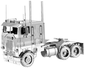 Metal Earth: Freightliner Flat Nose Truck