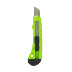 Automotive Sundries: Plastic Snap Knife Large