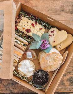 Grocery: High Tea Box