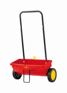 Scarifiers Spreaders: Wolf Garten Universal Spreader