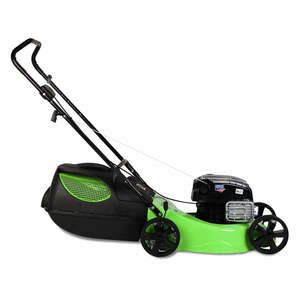 Petrol Push Mowers: LawnMaster FineCut 725 Lawnmower