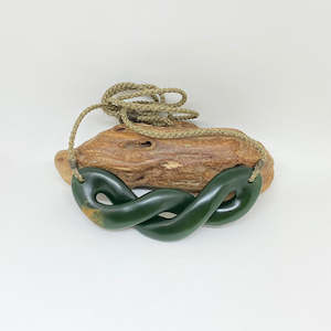 Pikorua Twist: Horizontal Pikorua Twist Pendant