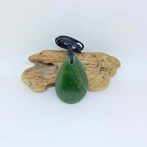 Roimata Kuru Drop: Medium Kawakawa Roimata Drop Pendant