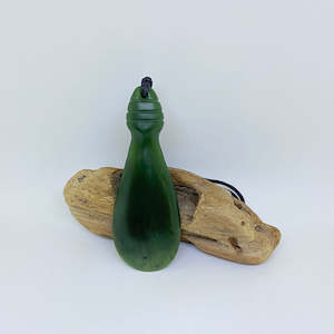 Pounamu Mere Pendant