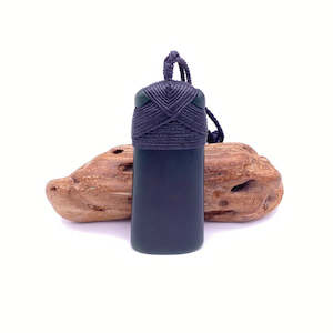 Kawakawa Cross-bound Toki Pendant