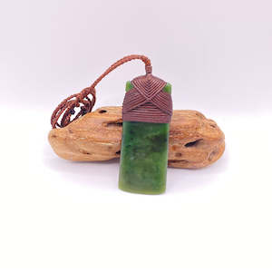 Kawakawa Cross-bound Toki Pendant