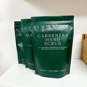 Garden Outdoors: Gardeners Hand Scrub